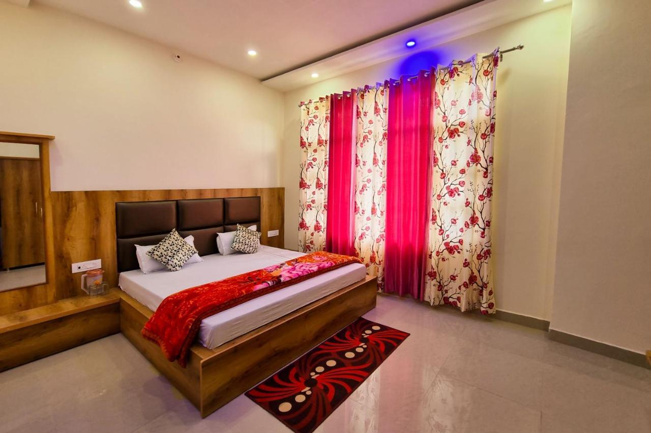 Mohan Home Stay ดัลเฮาซี ภายนอก รูปภาพ